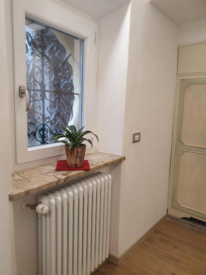 ホテル Residenza Pezzani パルマ エクステリア 写真