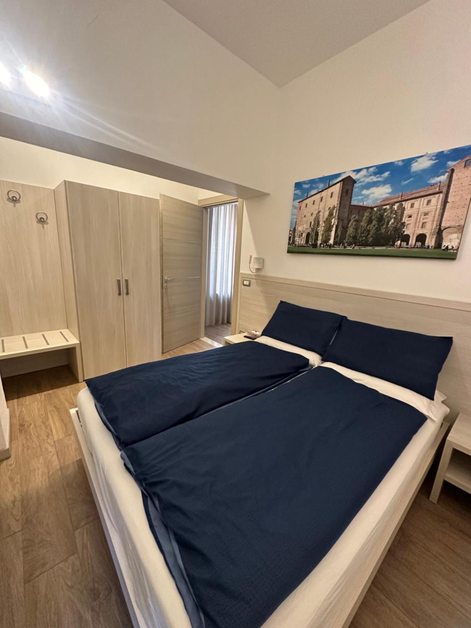 ホテル Residenza Pezzani パルマ エクステリア 写真