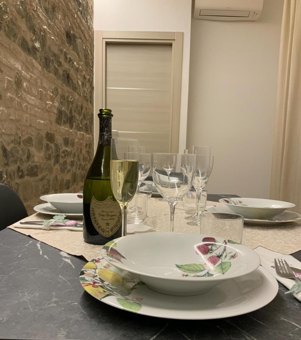 ホテル Residenza Pezzani パルマ エクステリア 写真
